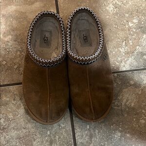 UGG Men’s Chestnut Suede Slip-On Loafers sz 8